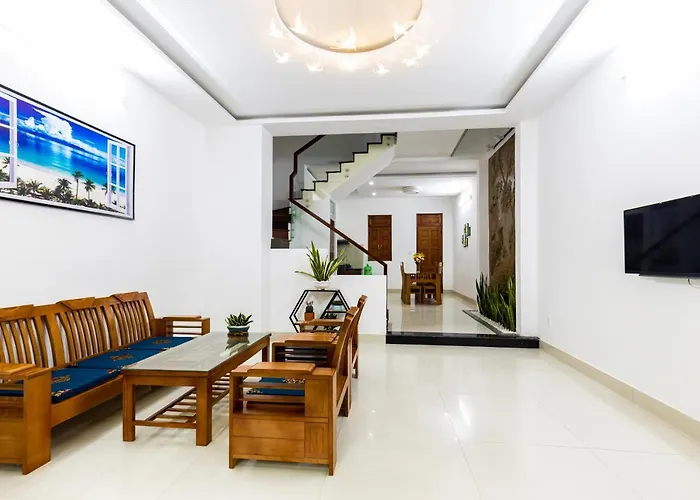 Simple House Near My Khe Beach And Night Street